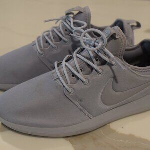 (Men's US 9.5) Nike Roshe Two Wolf Grey Dark Grey Volt [844656-002]